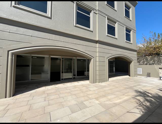 255M² OFFICE TO LET IN CLAREMONT
